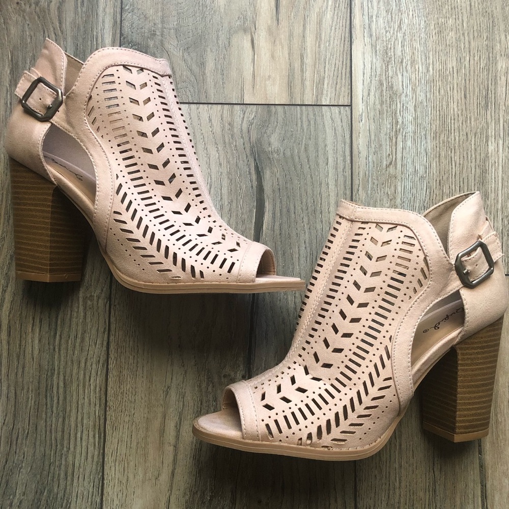 NEW Qupid Candence Heel Buckle Booties
